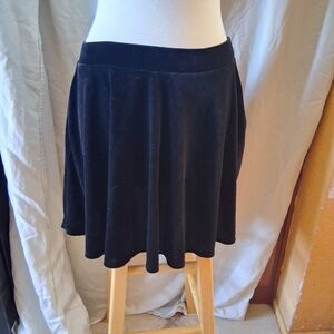 hot topic Black velvet skater skirt elastic waistband pockets Size L #goth